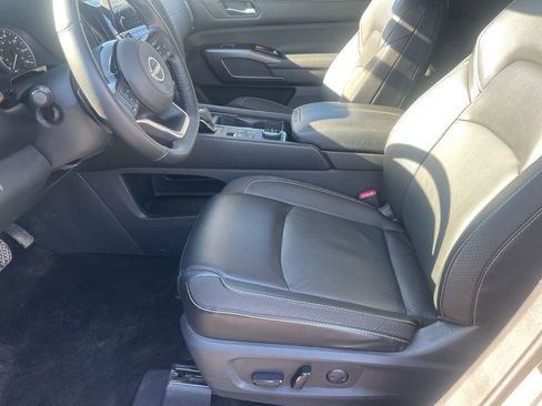 Certified 2023 Nissan Pathfinder SL AWD/4WD image 17