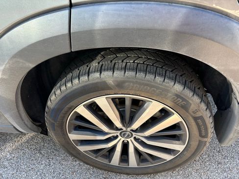 Used 2022 Nissan Pathfinder Platinum w/ Cargo Package image 7