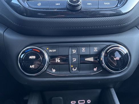 Used 2023 Chevrolet TrailBlazer LT w/ Convenience Package image 20