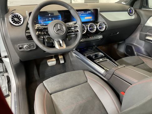 Certified 2025 Mercedes-Benz GLA 35 AMG AMGﾮ GLA 35 image 4