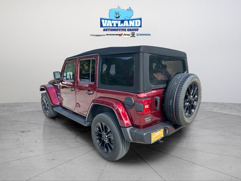 Certified 2021 Jeep Wrangler Unlimited Sahara w/ Safety Group AWD/4WD image 3