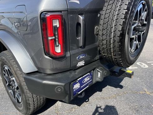 Used 2023 Ford Bronco Outer Banks AWD/4WD image 12