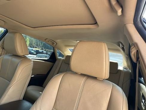Used 2017 Toyota Avalon XLE Plus FWD image 31