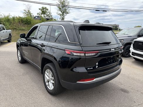 Certified 2024 Jeep Grand Cherokee Laredo X w/ Luxury Tech Group I AWD/4WD image 7