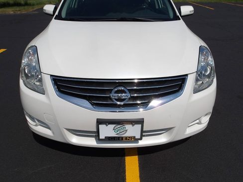 Used 2010 Nissan Altima 2.5 SL w/ SL Pkg FWD image 10