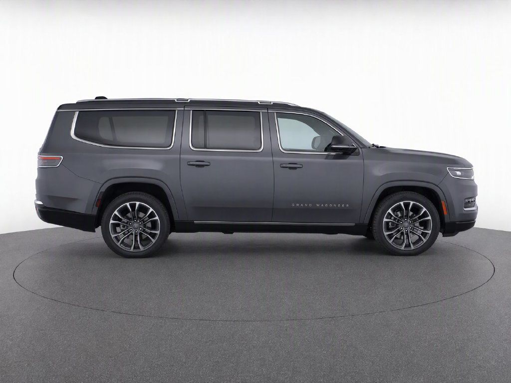 Used 2024 Jeep Grand Wagoneer Series III w/ Rear Seat Video Group 1 AWD/4WD image 8
