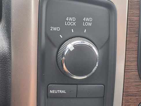 Used 2018 RAM 2500 Laramie w/ Convenience Group image 16