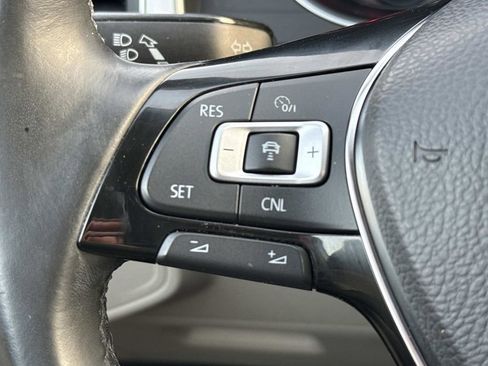 Used 2018 Volkswagen Atlas SE w/ R-Line Package AWD/4WD image 22