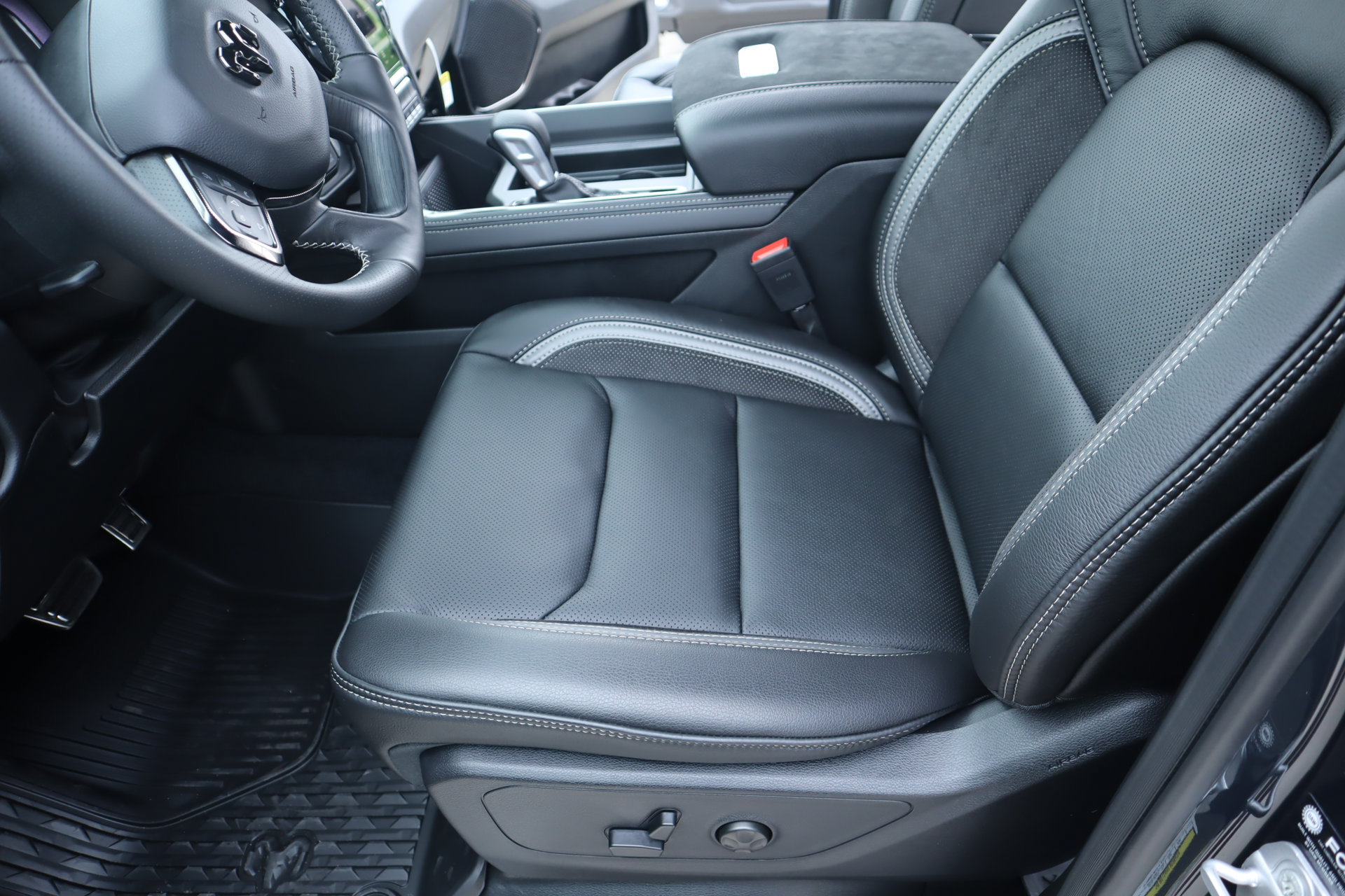 New 2026 RAM 1500 RHO AWD/4WD image 13