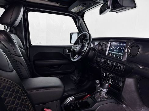 Used 2021 Jeep Wrangler Unlimited Sahara image 31