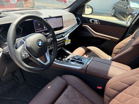 Used 2026 BMW X5 xDrive40i AWD/4WD image 11