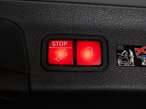 New 2026 Mercedes-Benz GLS 450 4MATIC image 40