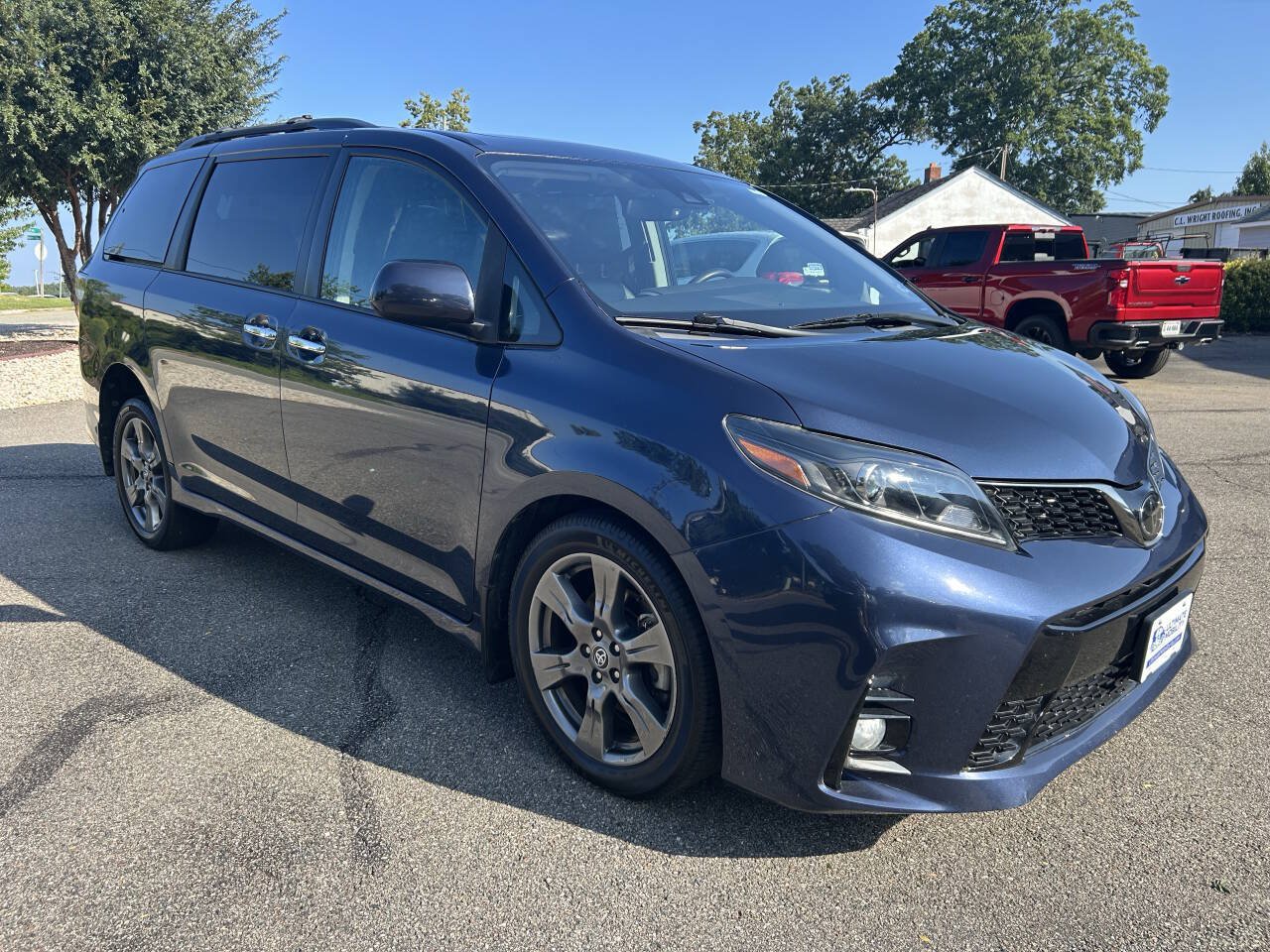 Used 2020 Toyota Sienna SE FWD image 14
