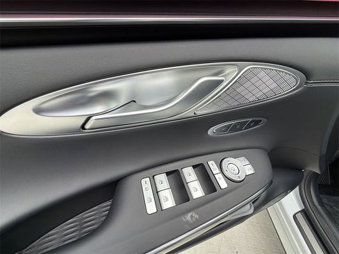 New 2026 Genesis GV70 2.5T Select image 15