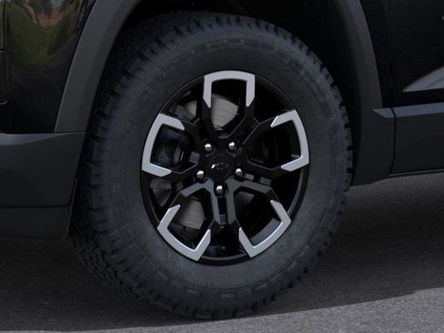 New 2026 Chevrolet Equinox ACTIV w/ Convenience Package III image 9