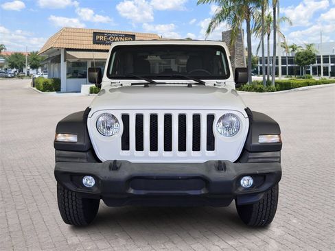 Used 2018 Jeep Wrangler Sport image 3