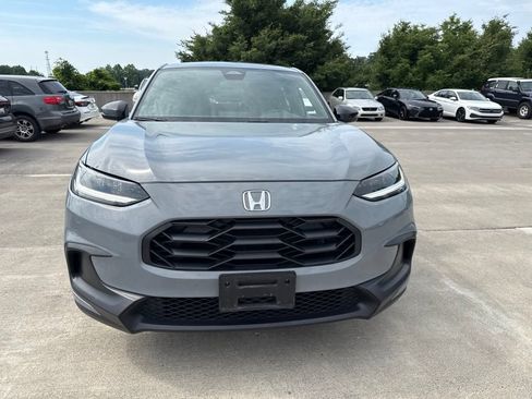Used 2024 Honda HR-V Sport image 2