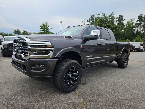 New 2025 RAM 2500 Limited image 3