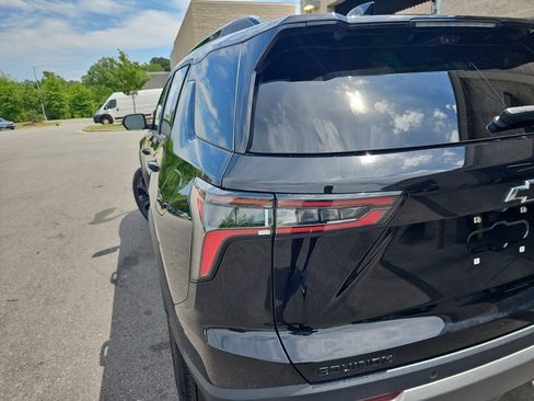 Used 2025 Chevrolet Equinox LT w/ Safety and Technology Package FWD image 31
