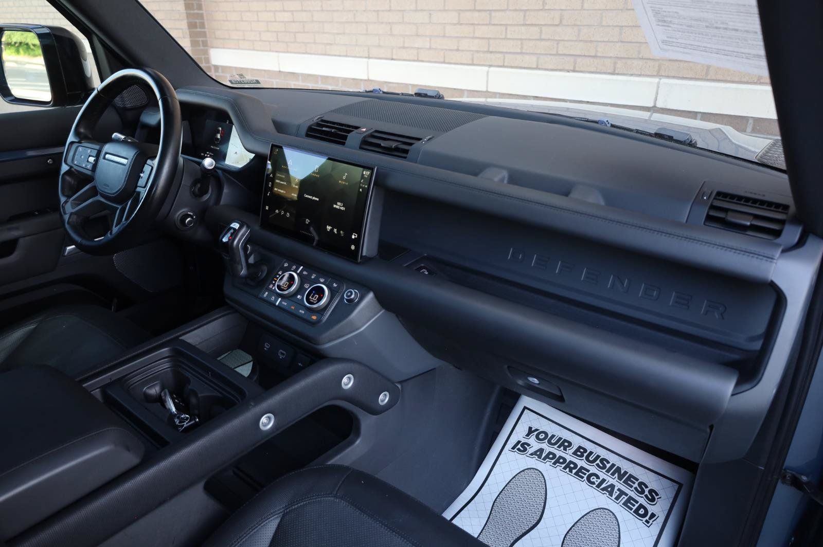 Used 2022 Land Rover Defender 110 X-Dynamic HSE AWD/4WD image 35