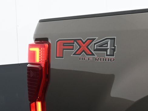 Used 2020 Ford F250 Lariat w/ Lariat Ultimate Package AWD/4WD image 47