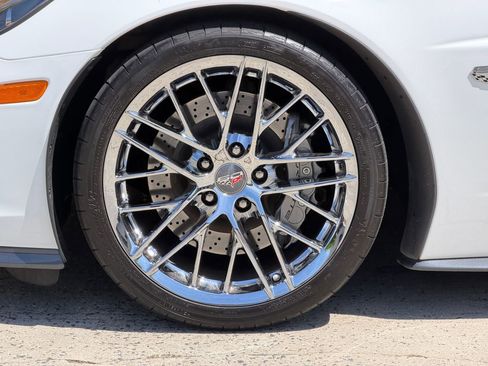 Used 2013 Chevrolet Corvette 427 w/ 1SC Preferred Equipment Group RWD image 13