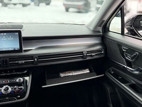 Used 2021 Lincoln Corsair AWD w/ Equipment Group 101A image 34