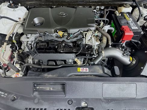 Used 2020 Toyota Camry SE image 38