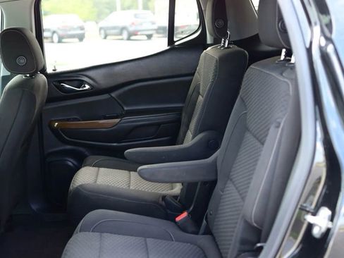 Used 2018 GMC Acadia SLE w/ LPO, Black Accent Package image 29