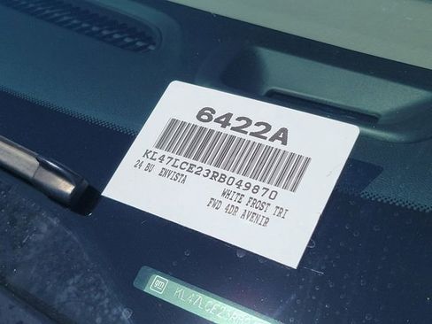 Certified 2024 Buick Envista Avenir FWD image 32