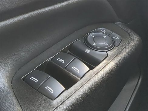 Used 2023 Chevrolet Equinox LT image 27