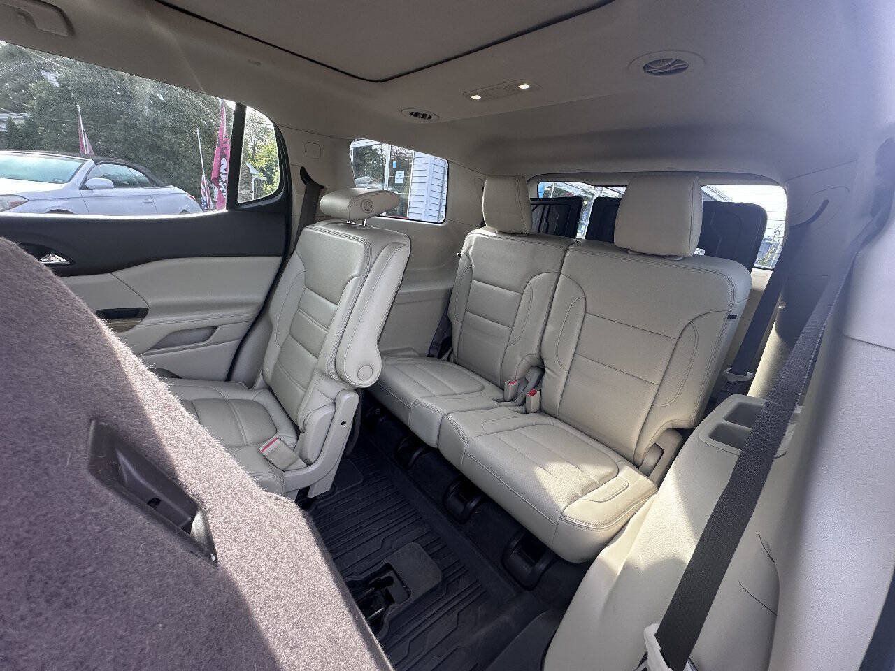 Used 2019 GMC Acadia Denali w/ LPO, Floor Liner Package FWD image 15