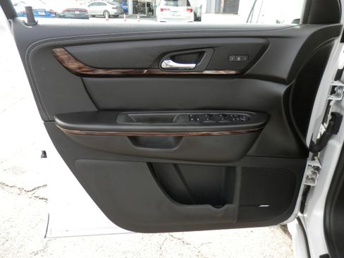 Used 2016 GMC Acadia Denali image 15