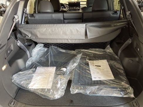 New 2025 Mitsubishi Outlander SE image 33