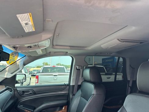 Used 2017 Chevrolet Tahoe Premier AWD/4WD image 32