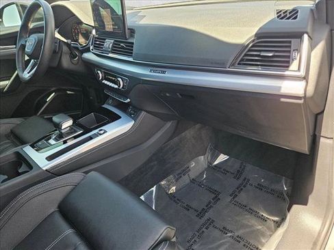 Certified 2025 Audi Q5 Prestige w/ Prestige Package AWD/4WD image 21