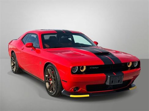 Used 2022 Dodge Challenger R/T Scat Pack w/ Dynamics Package image 23