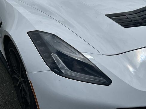 Used 2019 Chevrolet Corvette Stingray Coupe RWD image 4