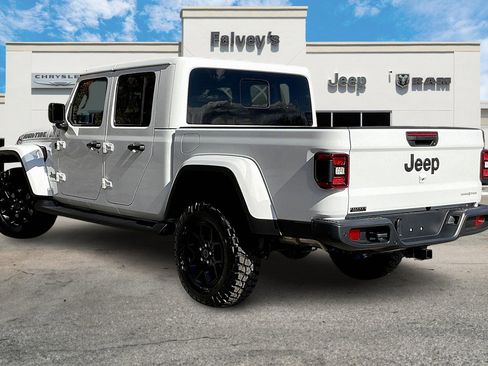 New 2025 Jeep Gladiator High Tide image 3