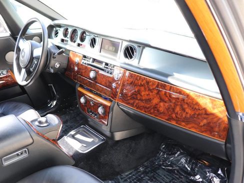 Used 2009 Rolls-Royce Phantom Coupe image 18