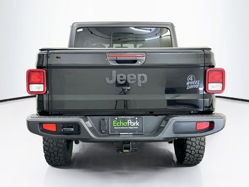Used 2023 Jeep Gladiator Sport AWD/4WD image 7