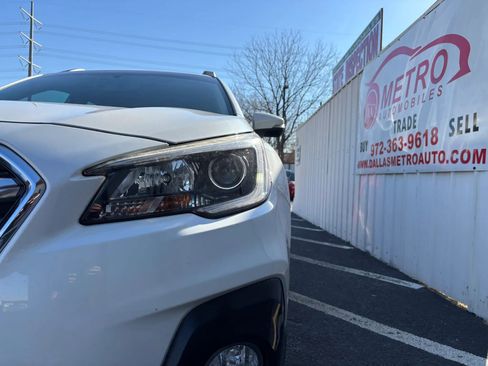 Used 2018 Subaru Outback 2.5i Limited w/ Popular Package #2 image 12