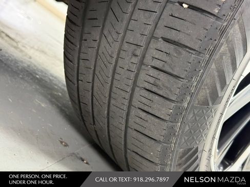 Used 2022 Toyota Highlander XSE FWD image 14