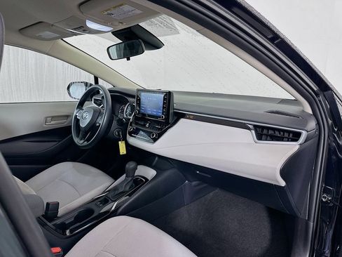 Used 2022 Toyota Corolla LE image 27