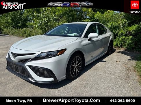 Used 2023 Toyota Camry SE w/ Cold Weather Package FWD image 1