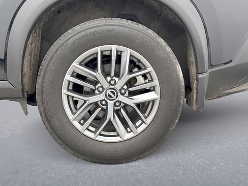 Used 2023 Nissan Rogue S AWD/4WD image 12