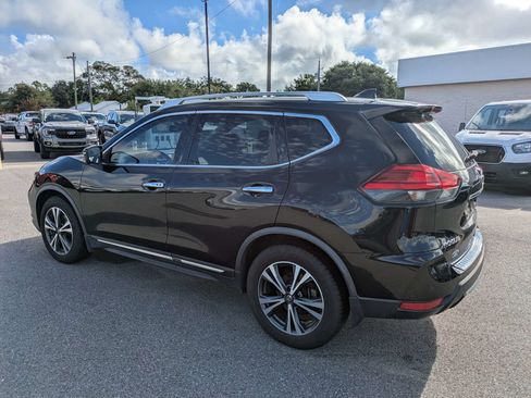 Used 2017 Nissan Rogue SL w/ SL Premium Package FWD image 5