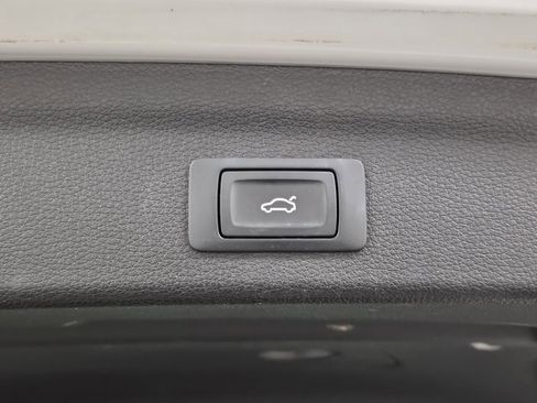 Used 2019 Audi Q3 2.0T Premium image 10