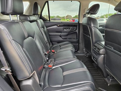Used 2023 Honda Pilot Touring image 27