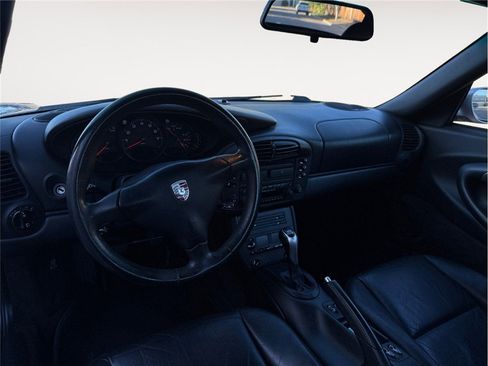 Used 2001 Porsche 911 Cabriolet image 10